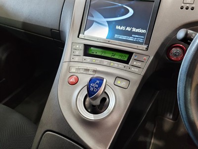 2013 Toyota Prius - Thumbnail