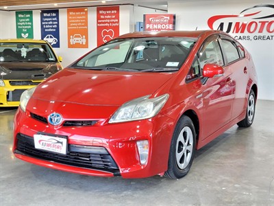 2013 Toyota Prius - Thumbnail