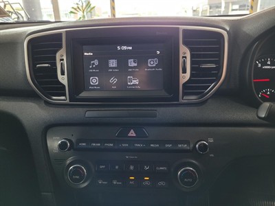 2016 Kia Sportage - Thumbnail