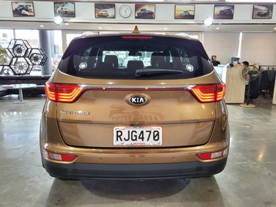 2016 Kia Sportage - Thumbnail