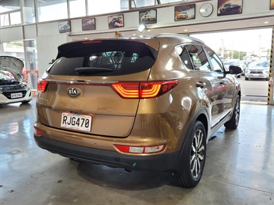 2016 Kia Sportage - Thumbnail