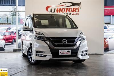 2017 Nissan Serena - Thumbnail