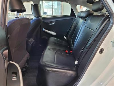 2014 Toyota Prius - Thumbnail