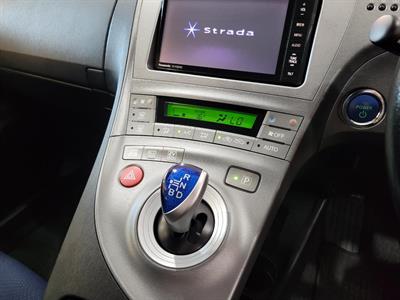 2014 Toyota Prius - Thumbnail