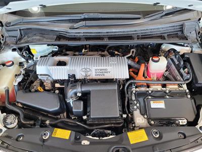 2014 Toyota Prius - Thumbnail