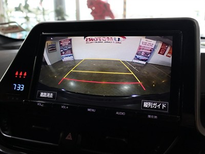 2017 Toyota C-HR - Thumbnail