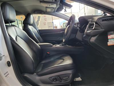 2017 Toyota Camry - Thumbnail