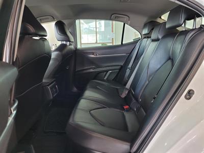 2017 Toyota Camry - Thumbnail
