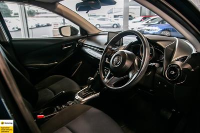 2014 Mazda Demio - Thumbnail