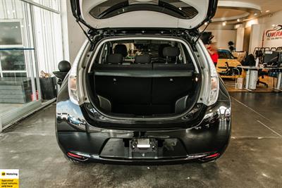 2016 Nissan Leaf - Thumbnail