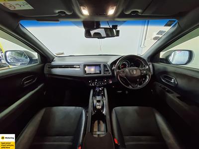 2017 Honda Vezel - Thumbnail
