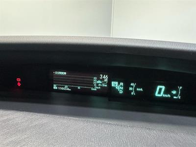 2013 Toyota Prius - Thumbnail