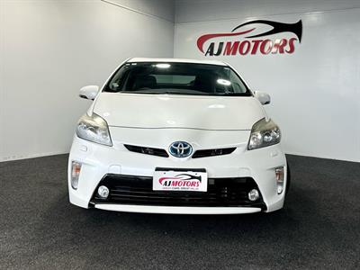 2013 Toyota Prius - Thumbnail
