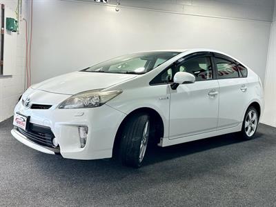 2013 Toyota Prius - Thumbnail