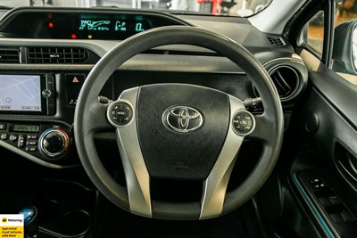 2014 Toyota Aqua - Thumbnail