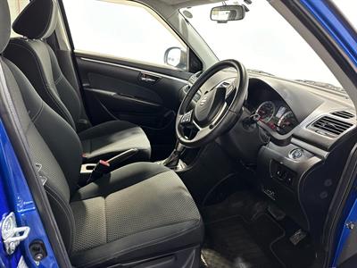 2014 Suzuki Swift - Thumbnail