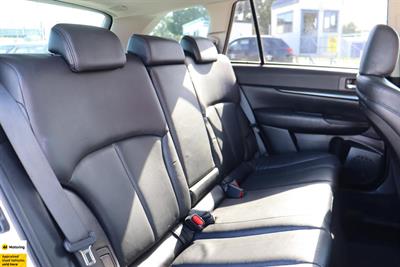 2009 Subaru Legacy - Thumbnail
