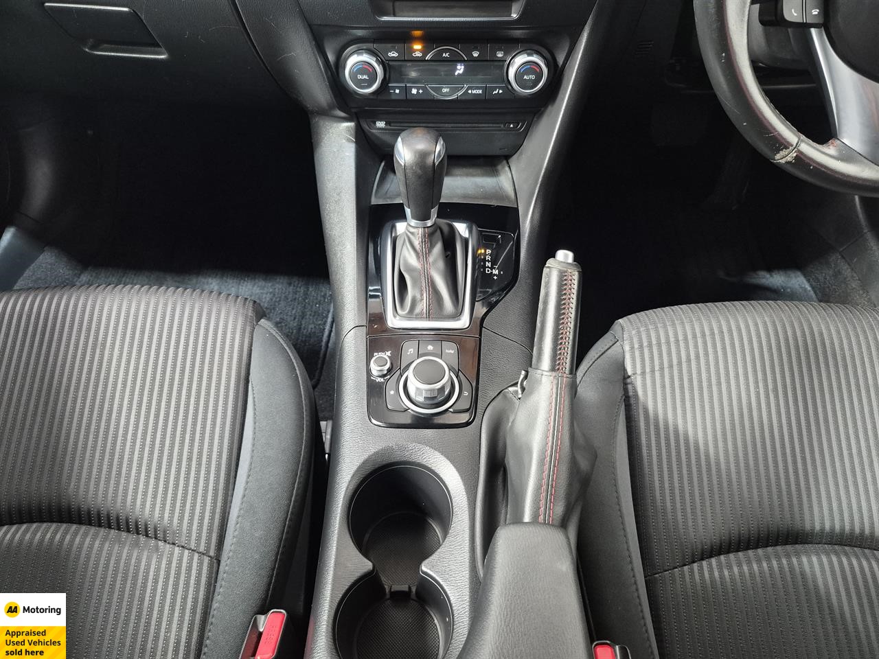2016 Mazda Axela
