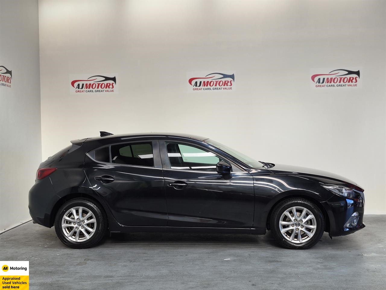 2016 Mazda Axela