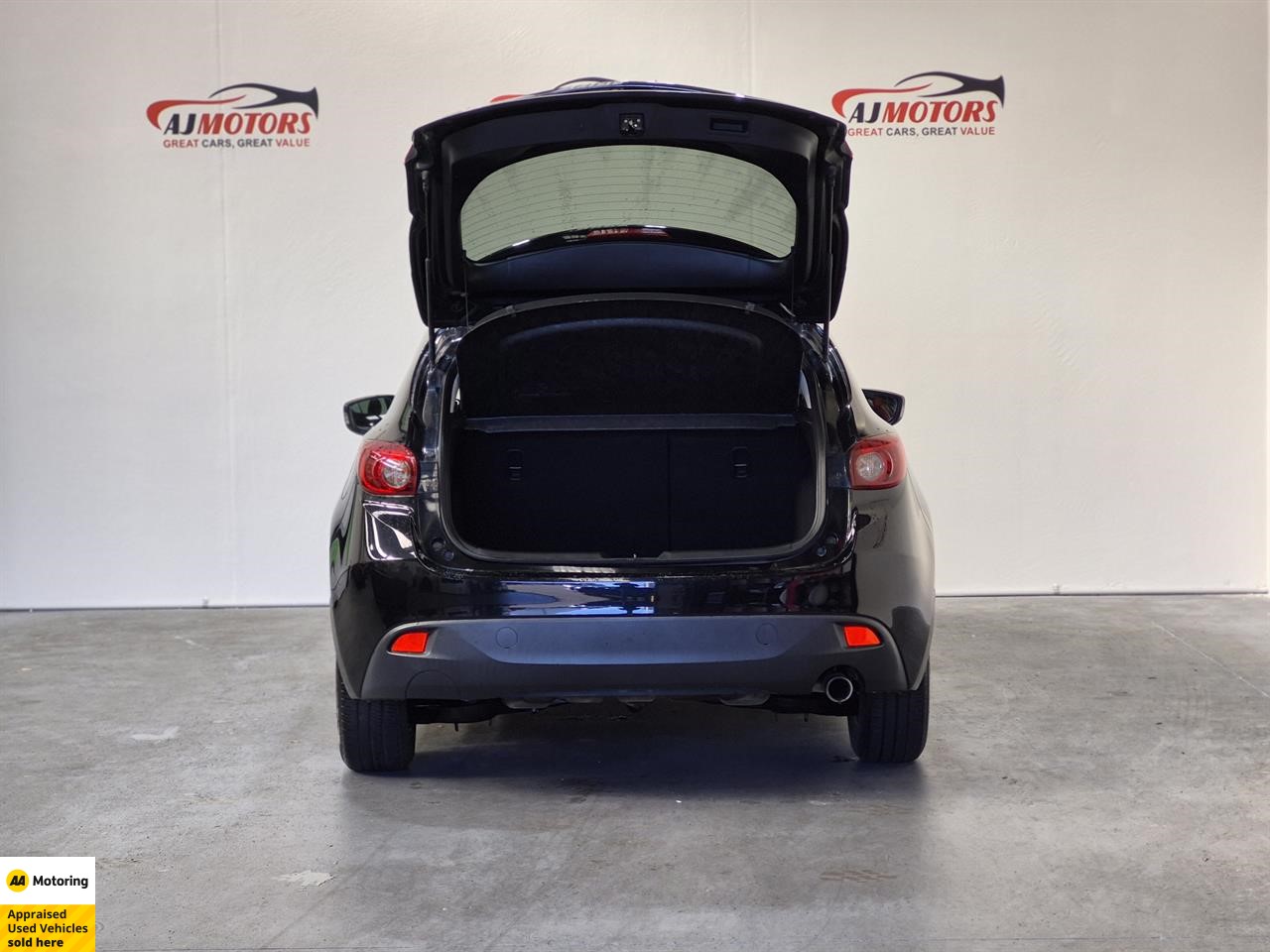 2016 Mazda Axela