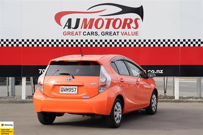 2013 Toyota Aqua - Thumbnail