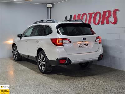 2019 Subaru Outback - Thumbnail