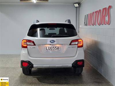 2019 Subaru Outback - Thumbnail