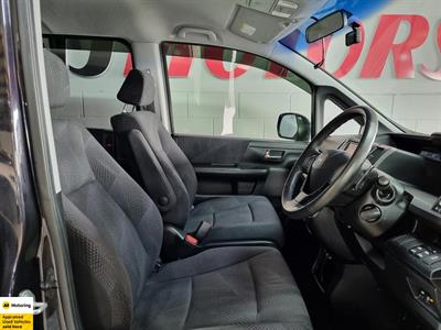2012 Honda STEPWAGON - Thumbnail