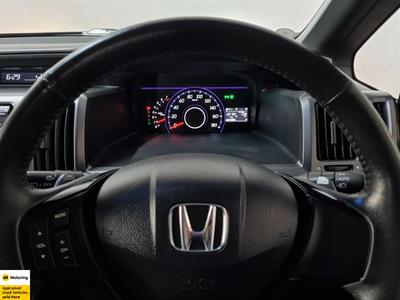 2012 Honda STEPWAGON - Thumbnail