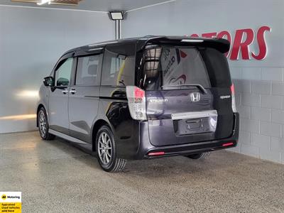 2012 Honda STEPWAGON - Thumbnail