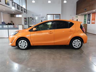 2017 Toyota Aqua - Thumbnail