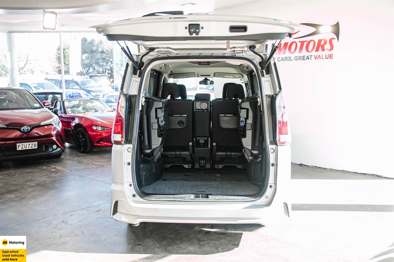 2017 Nissan Serena