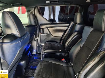 2017 Toyota Vellfire - Thumbnail