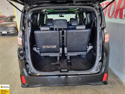 2017 Toyota Vellfire - Thumbnail