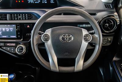 2015 Toyota Aqua - Thumbnail