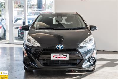 2015 Toyota Aqua - Thumbnail