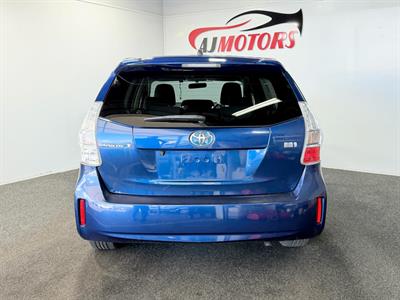 2013 Toyota Prius - Thumbnail