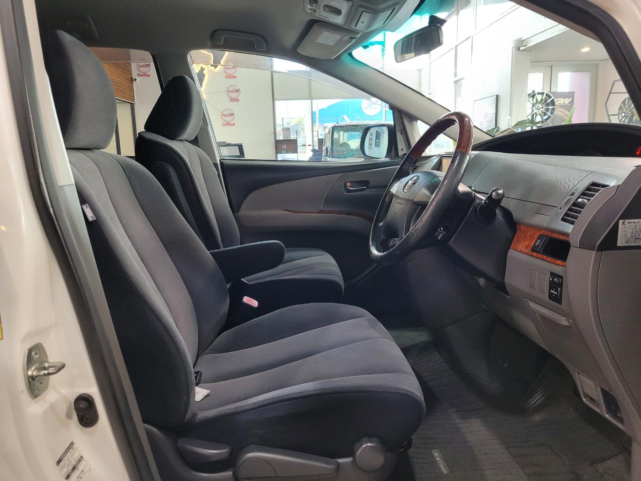 2010 Toyota Estima