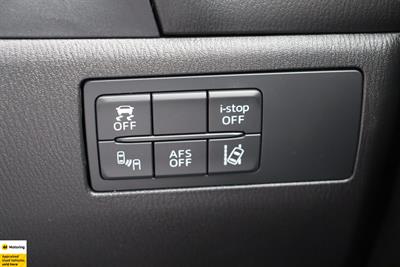 2016 Mazda Axela - Thumbnail