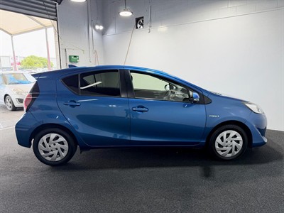 2018 Toyota Aqua - Thumbnail