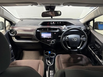 2018 Toyota Aqua - Thumbnail