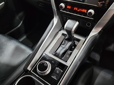 2023 Mitsubishi Pajero Sport - Thumbnail