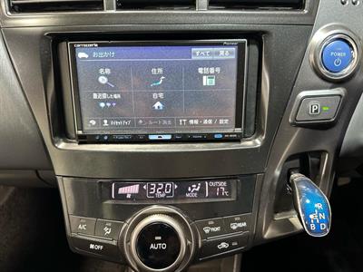 2014 Toyota Prius - Thumbnail