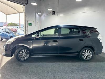 2014 Toyota Prius - Thumbnail