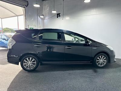 2014 Toyota Prius - Thumbnail