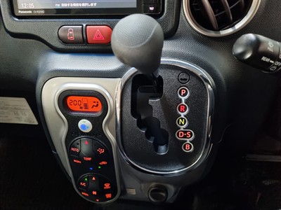 2015 Toyota Spade - Thumbnail
