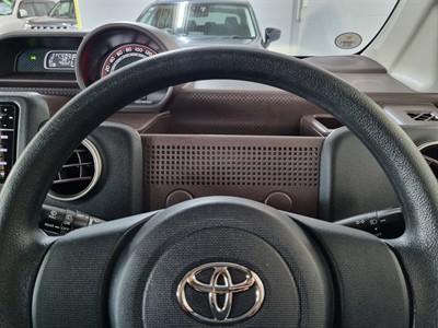 2015 Toyota Spade - Thumbnail