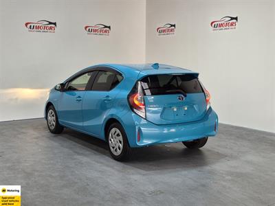 2018 Toyota Aqua - Thumbnail