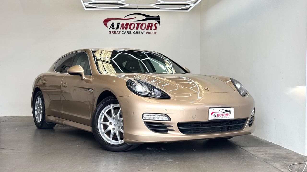 2013 Porsche PANAMERA