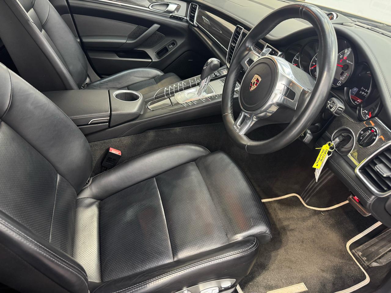 2013 Porsche PANAMERA